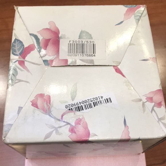 NWT Porcelain covered box-Silk Flowers by Mikasa - Picture 10 of 11